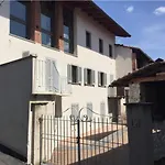 Villa Horse Shoe House