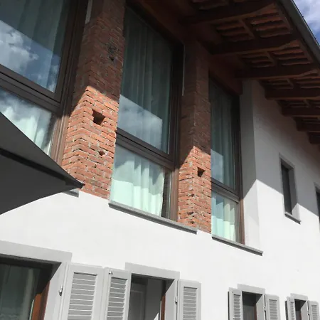 Horse Shoe House Villa *