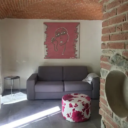 Villa Horse Shoe House