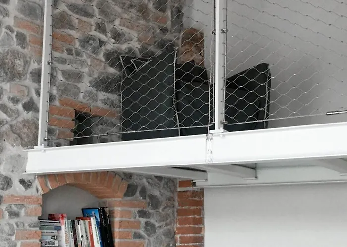 Villa Horse Shoe House